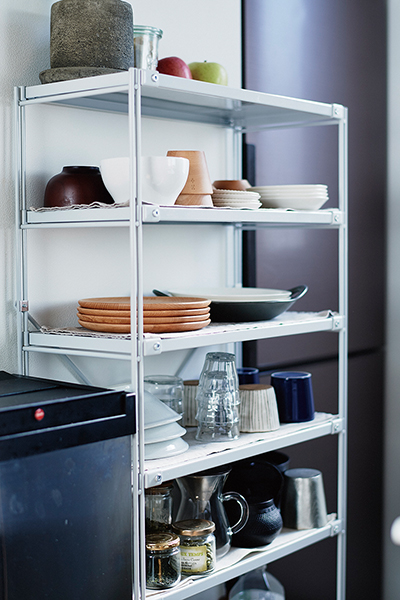 かさばる食器もすっきり収納！ きれいに片付いたキッチン・食器棚を目指す
