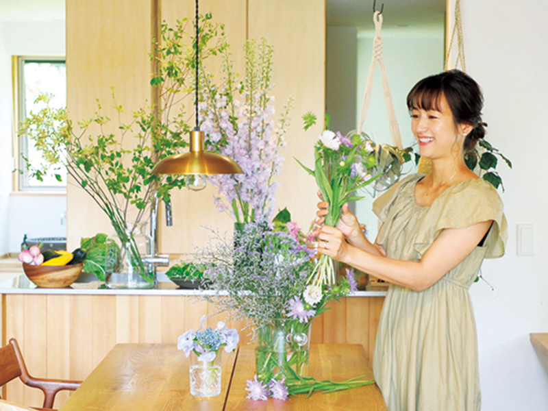 元アナのフラワーアーティストが作る花の涼感インテリア Fashion Box