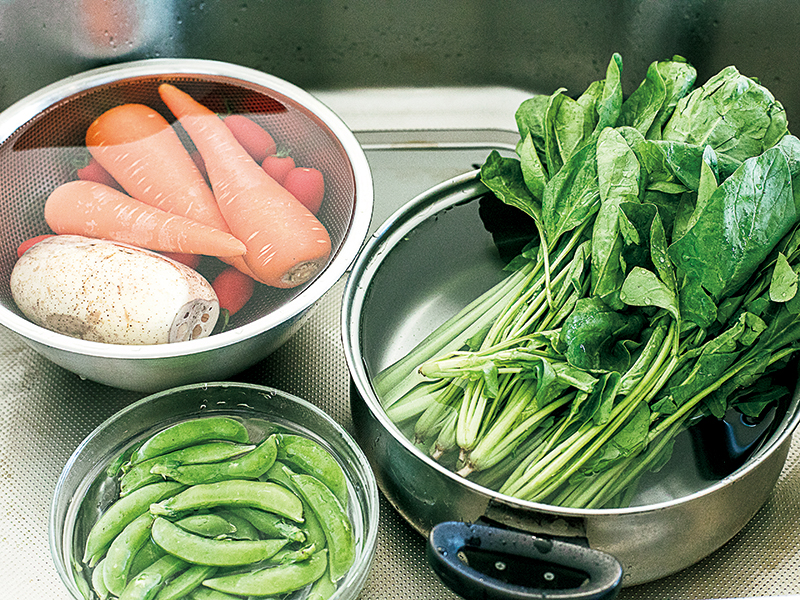 野菜は洗わない!? 家事プロが驚きの野菜保存テクで時短料理を披露！ 