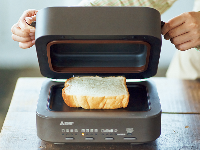 激安食パンが高級トーストに変身！噂の調理家電で焼くサクふわ食感がやみつき♪