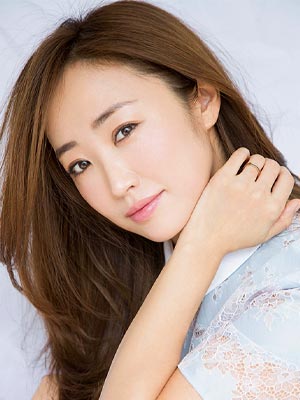 美容家・神崎恵が愛したベストコスメを発表！ 2020年『＆ ＲＯＳＹ』ベスコスランキング