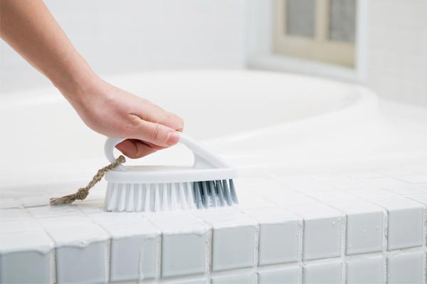 ダイソーやキャンドゥの100均アイテムで洗面所＆浴室掃除！