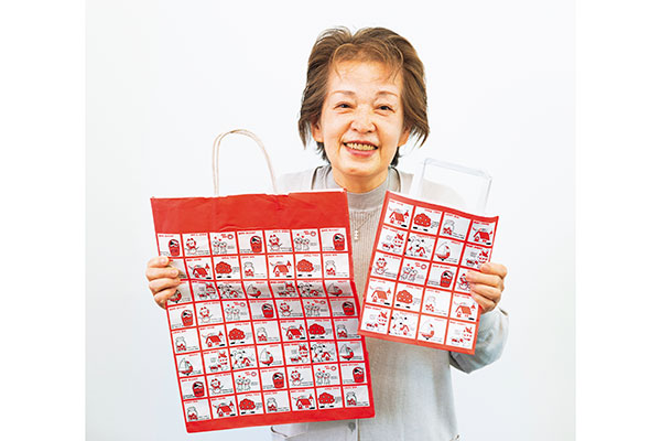 包装紙のストップペイル誕生秘話をデザイナーにインタビュー｜創業100周年を迎えたシモジマが復刻して話題！