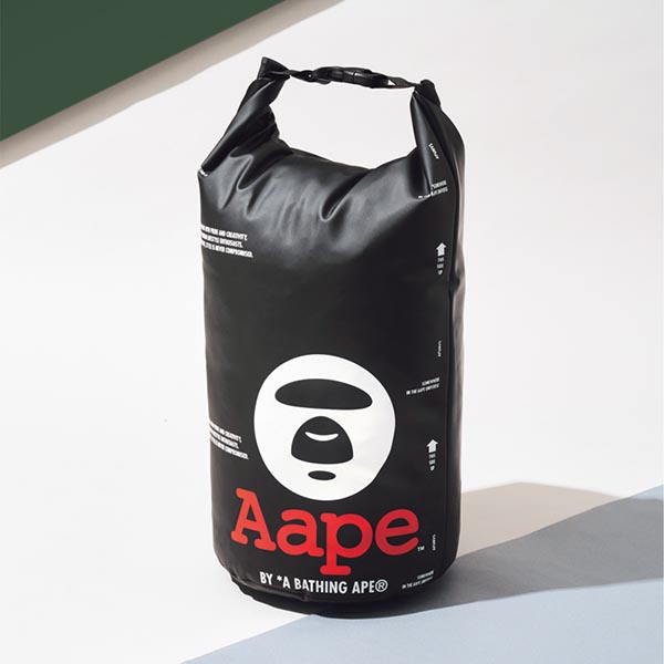 Aape BY A BATHING APE®［エーエイプ バイ ア ベイシング エイプ］ 防水収納バッグ