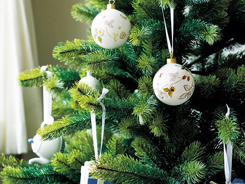 今年のクリスマスツリーは大人っぽく♪ 毎年完売のウェッジウッド