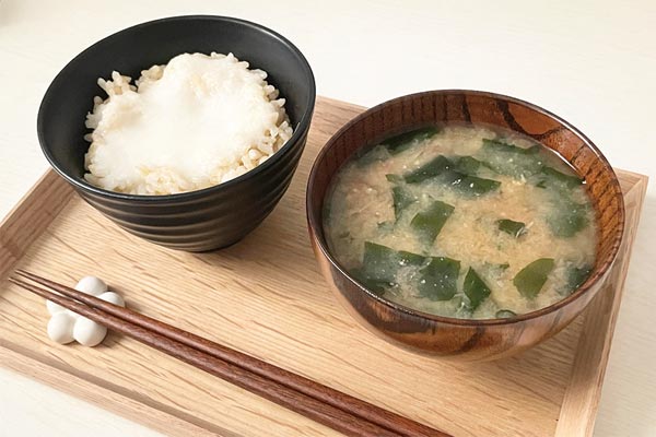 腸を整える生活習慣と食生活は？ 積極的に取りたい食品やおすすめレシピを日本美腸協会認定講師が解説