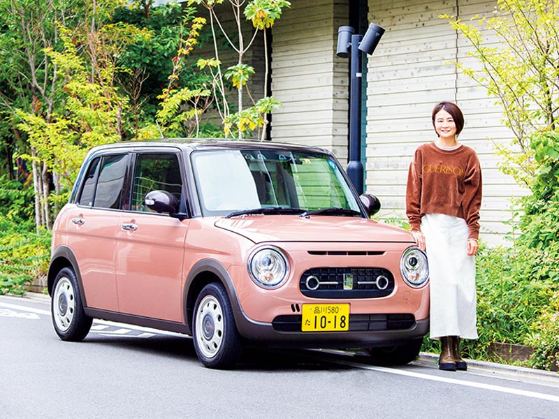 人気の軽自動車「ラパン」に新モデル登場！ 本革巻きハンドルほか女子